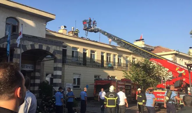 Gaziantep'te hastanede yangın! Hastalar tahliye edildi!